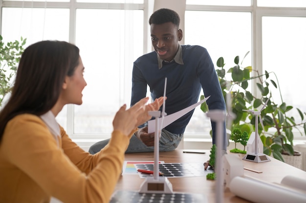 Trabalho em equipe para projeto de meio ambiente