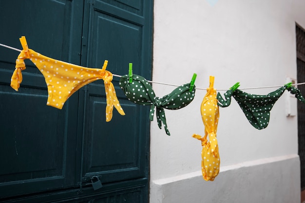 Trajes de banho à moda ao ar livre
