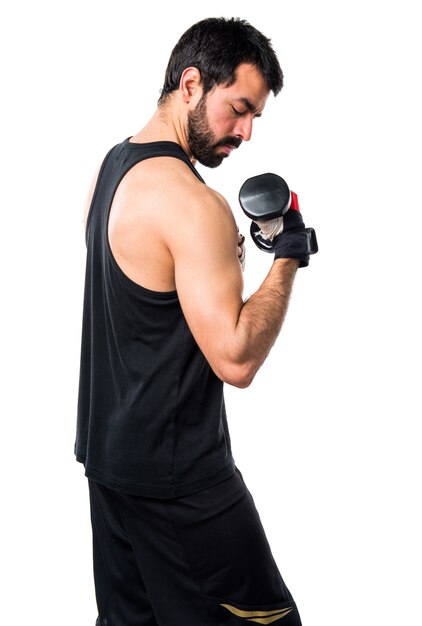 Treinamento de elevação saudável homem latino