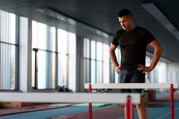 Foto grátis treinamento de pessoas para atletismo