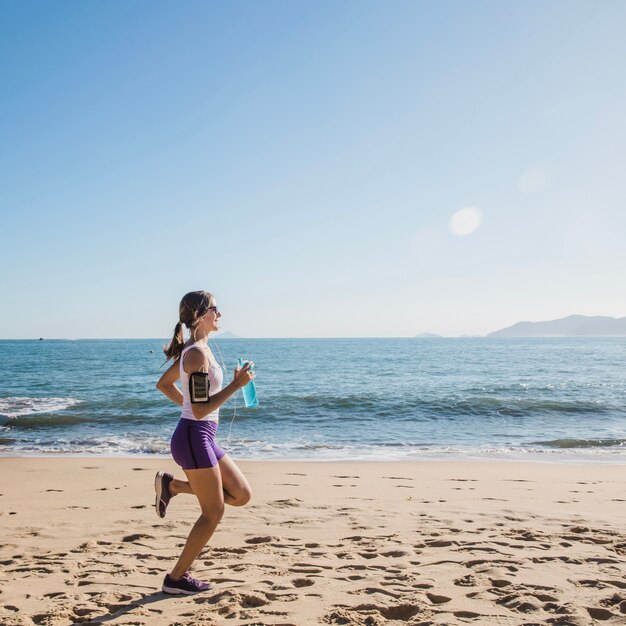 Treino com garrafa de agua