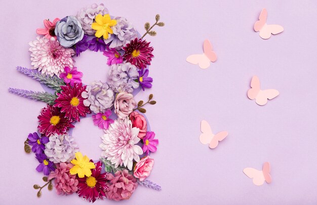 Um lindo símbolo do 8 de Março feito de flores.