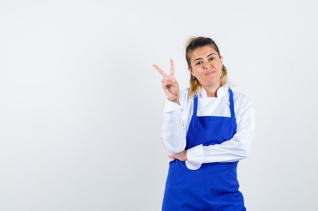 Uma expressiva jovem posando