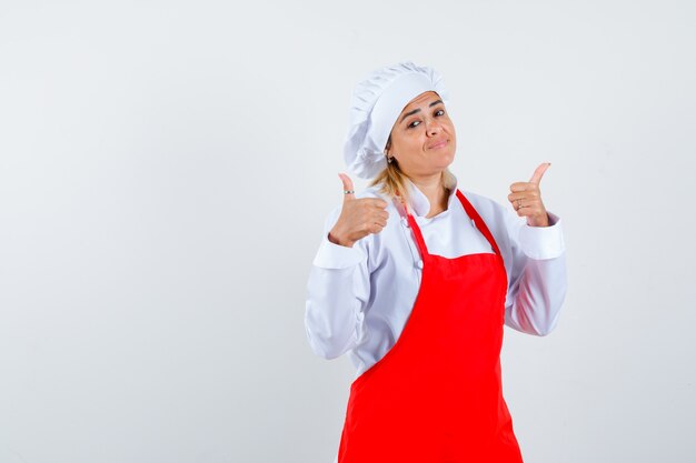 Foto grátis uma expressiva jovem posando