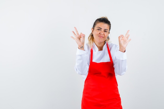 Uma expressiva jovem posando