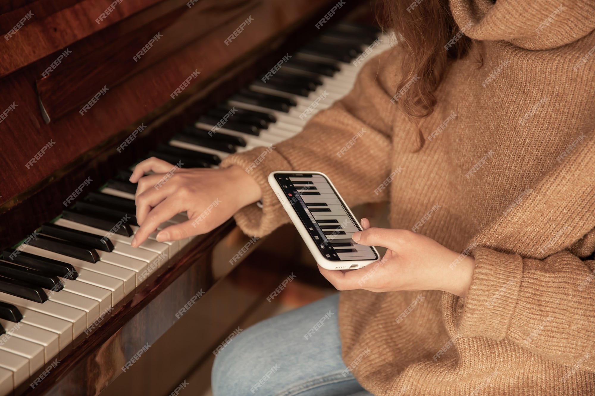 Como aprender a tocar piano pelo celular com aplicativo grátis