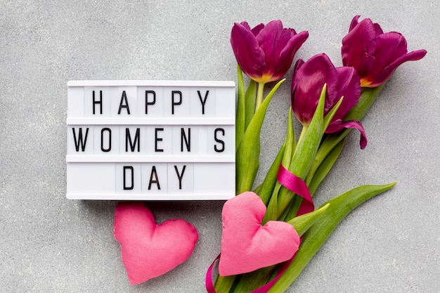 Variedade de 8 de março com letras do dia da mulher feliz
