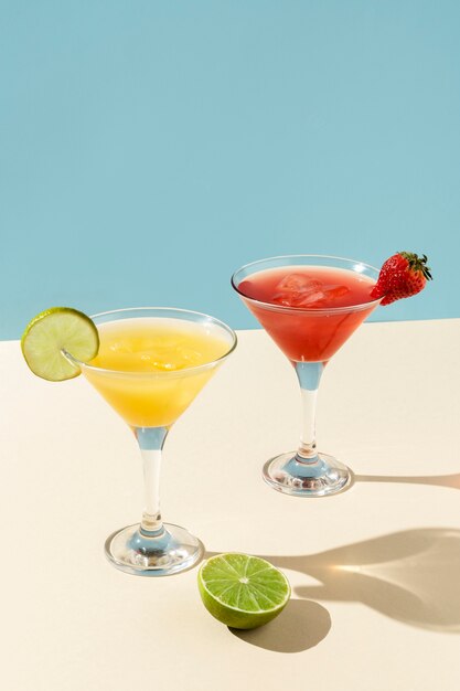 Variedade de coquetéis deliciosos daiquiri