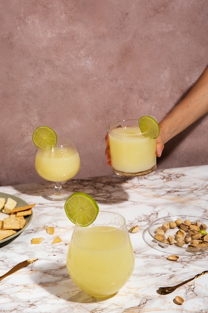 Variedade de coquetéis deliciosos daiquiri