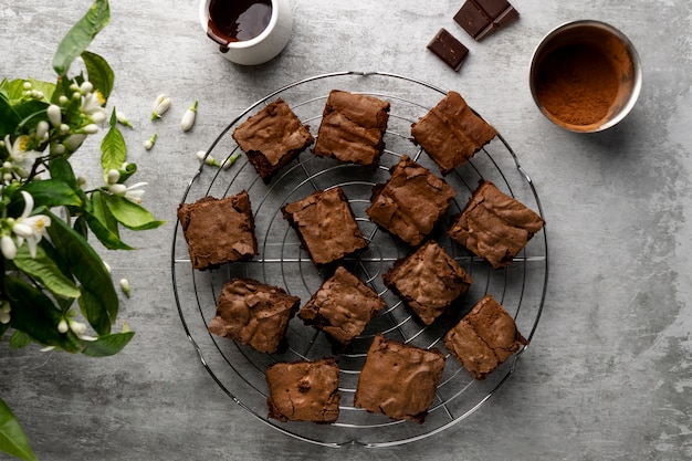 Foto grátis variedade de deliciosas sobremesas caseiras