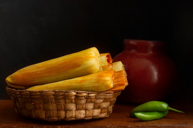 Variedade de deliciosos tamales tradicionais
