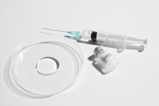 Variedade de equipamentos para vacinas