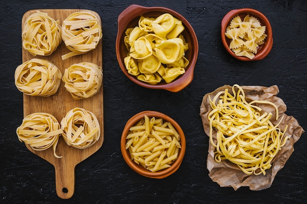 Foto grátis variedade de massas italianas