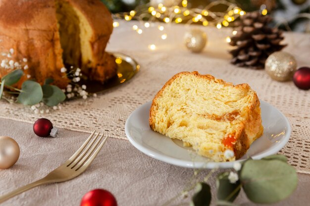 Variedade de panetones deliciosos de natureza morta