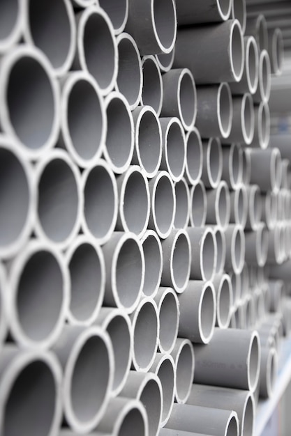 Variedade de tubos de PVC de construção minimalista