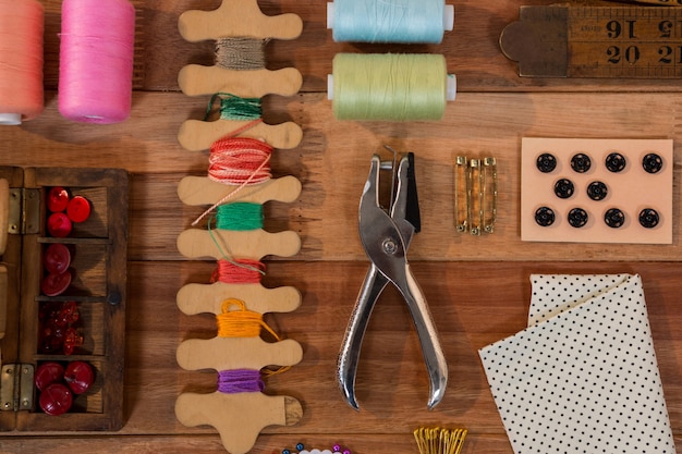 Vários tipos de ferramentas de costura