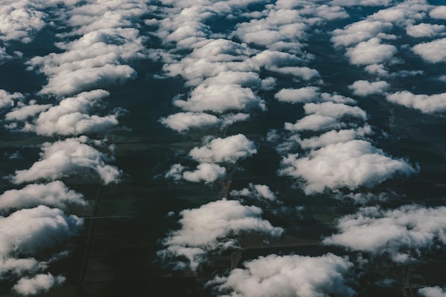 Ver através de um filtro de instagram de janela de avião