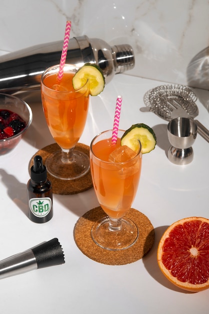 Visão de bebidas alcoólicas com infusão de óleo de cbd