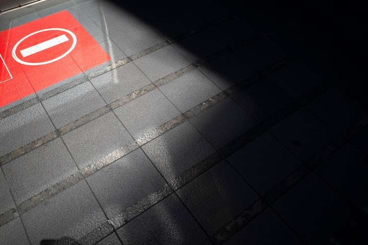 Foto grátis visão de sombras abstratas de luz do dia ao ar livre