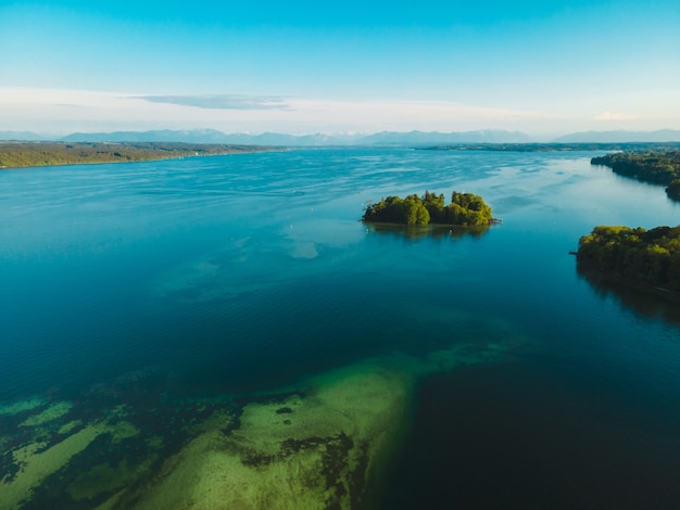 Vista aérea da Ilha Rose no Lago Starnberg