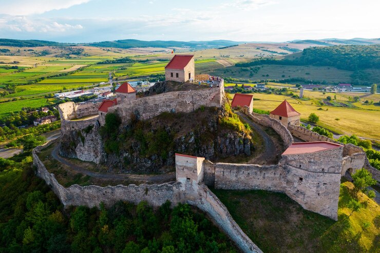 Foto grátis vista aérea de drones da fortaleza rupea romênia