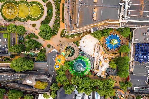 Vista aérea de uma bela vista da cidade com edifícios históricos em um dia ensolarado em Copenhague, Dinamarca