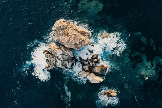 Vista aérea de uma pausa na praia