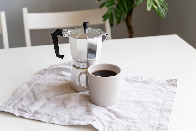 Vista alta da máquina de café moderna decoração