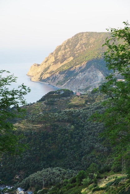 Foto grátis vista da costa do mar da ligúria itália