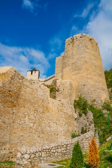 Vista da fortaleza medieval de golubac na sérvia