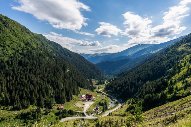 Vista da natureza da rota Transfagarasan na Romênia