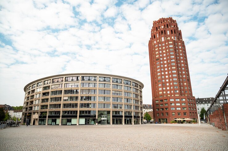 Foto grátis vista da rua de frankfurt no centro da alemanha