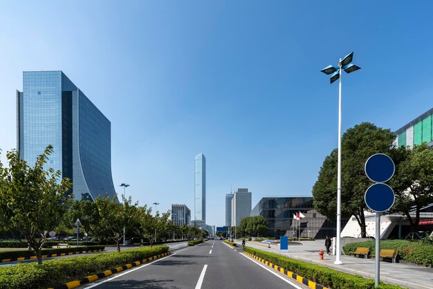 Vista da rua do distrito financeiro de suzhou
