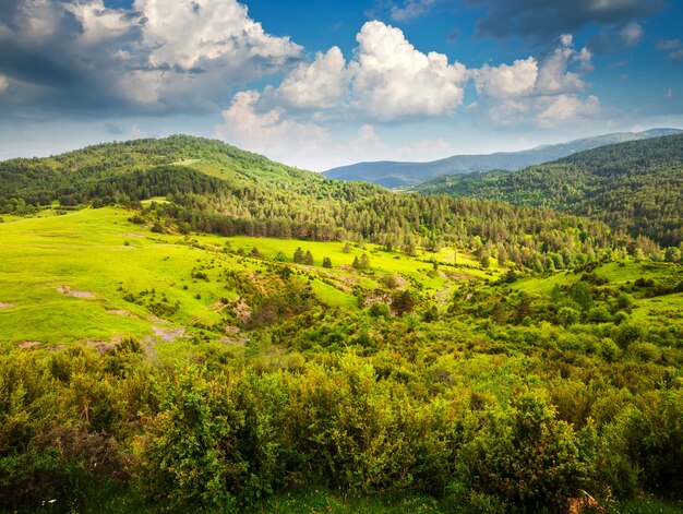 Vista das montanhas dos Pirenéus. Aragão