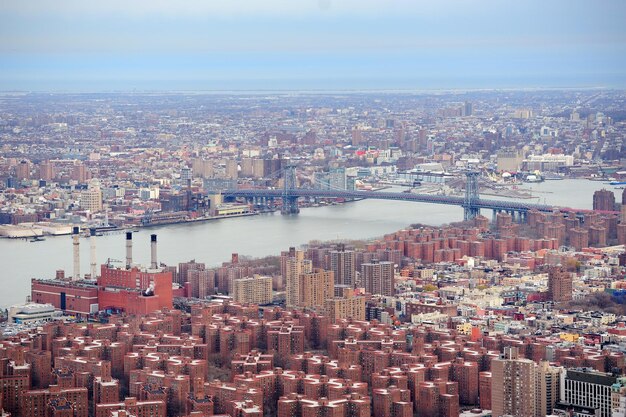 Vista de Arial do horizonte de Brooklyn da cidade de Nova York Manhattan