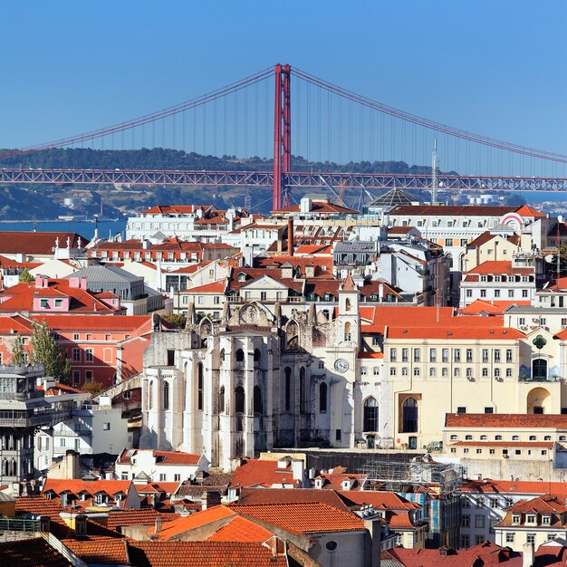 Vista de lisboa e do rio tejo, portugal