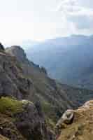 Foto grátis vista deslumbrante de belas montanhas