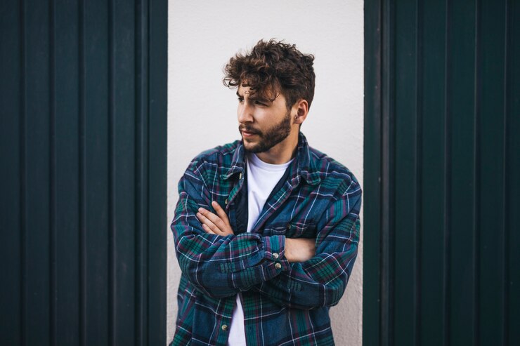 Foto grátis vista dianteira, de, bonito, homem