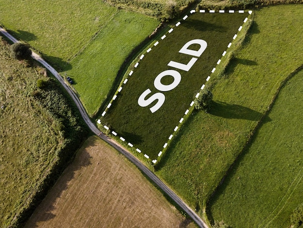 Vista do terreno para desenvolvimento imobiliário e comercial