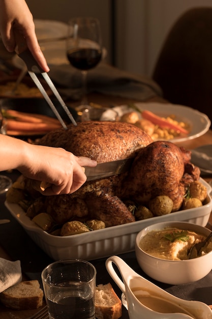 Foto grátis vista frontal da refeição deliciosa de ação de graças