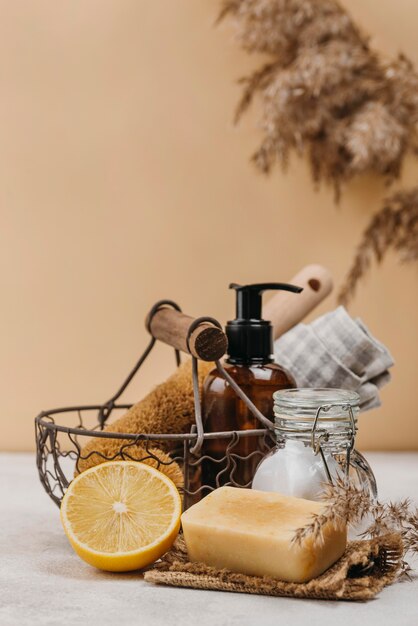 Vista frontal de produtos relaxantes para ambientes internos