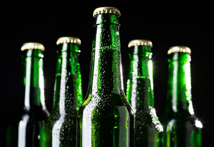 Foto grátis vista frontal saborosa cerveja americana