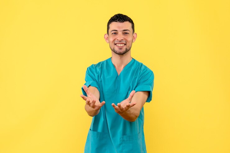 Foto grátis vista lateral de um médico é feliz