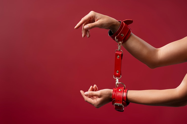 Foto grátis vista lateral mulher bdsm estética