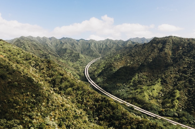 Vista panorâmica da trilha do laço de Aiea no Havaí, EUA