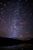 Foto grátis vista panorâmica do céu noturno com estrelas