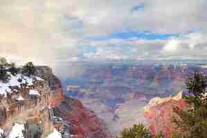 Foto grátis vista panorâmica do grand canyon no inverno com neve