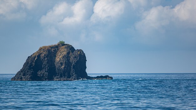 Vista para o mar incrível. Bali.