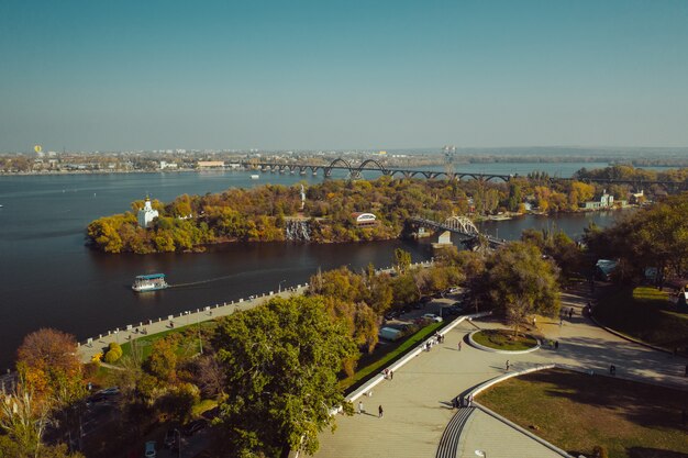 Vista sobre o rio Dnieper em Kiev