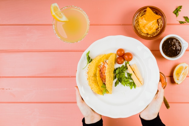 Foto grátis vista superior conceito de comida mexicana